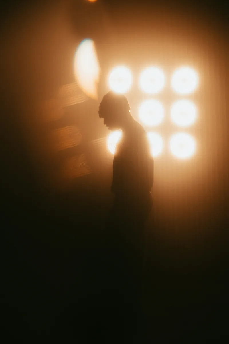 İnsanlar Sizi Düşündüğünüzden Çok Daha Az Düşünüyor